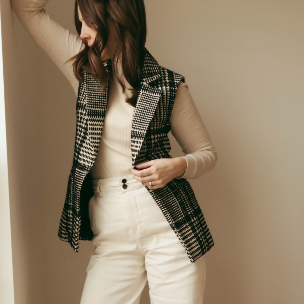 Houndstooth Print Vest - Picture 4 of 9